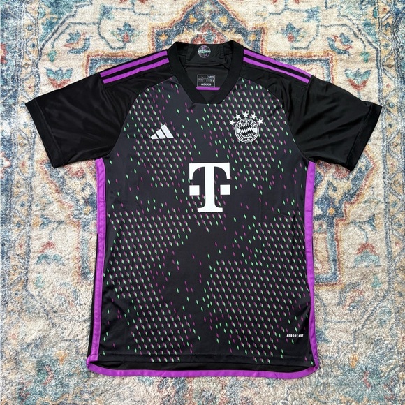 Adidas Bayern München Soccer Jersey Large - Picture 1 of 5